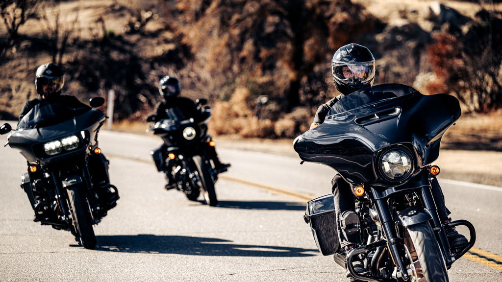 Street-Glide-ST-2022